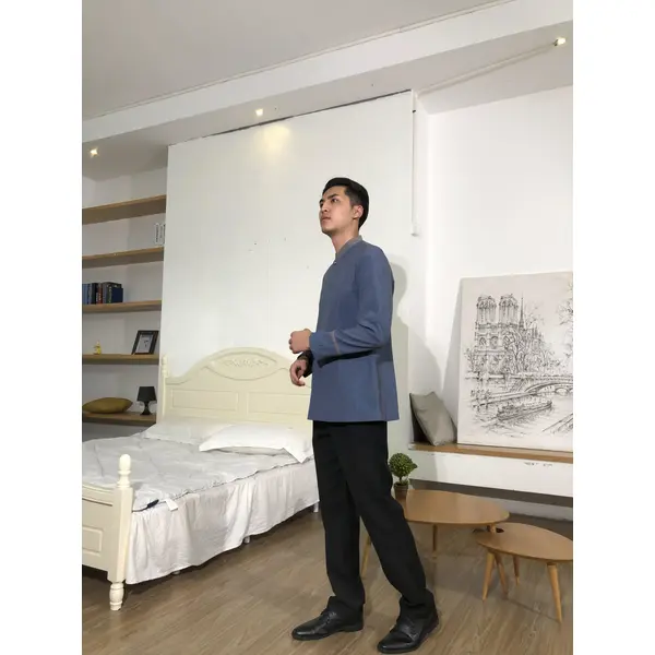 bd-mo-149下單長袖中式V領男士家政服柔軟透氣一字口袋真人試穿模特示範看家服廠家|制服展示圖