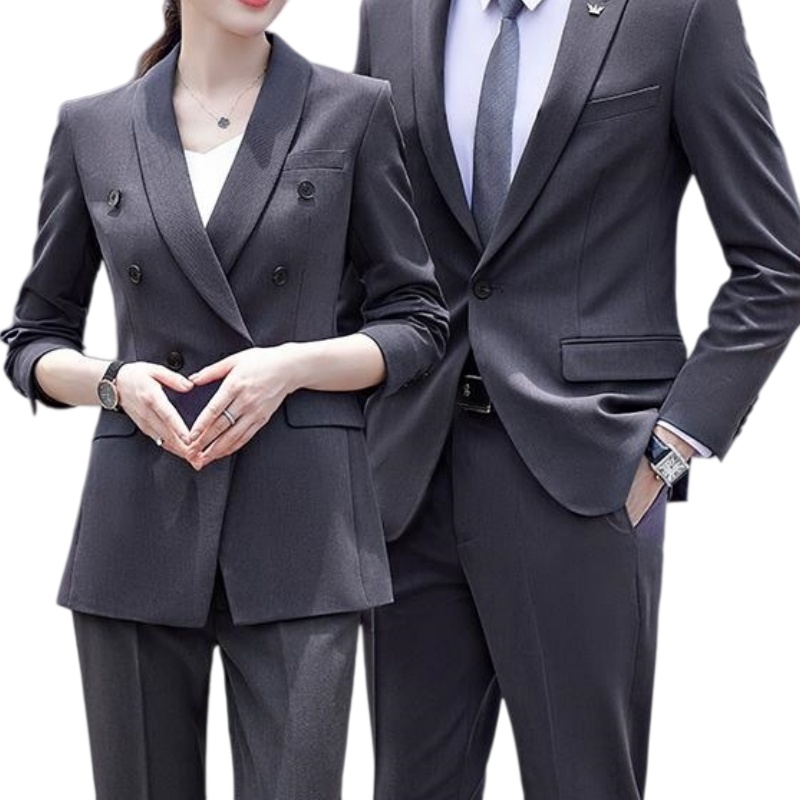 一對身穿高雅灰色商務西裝套裝的男女，展現專業與自信。