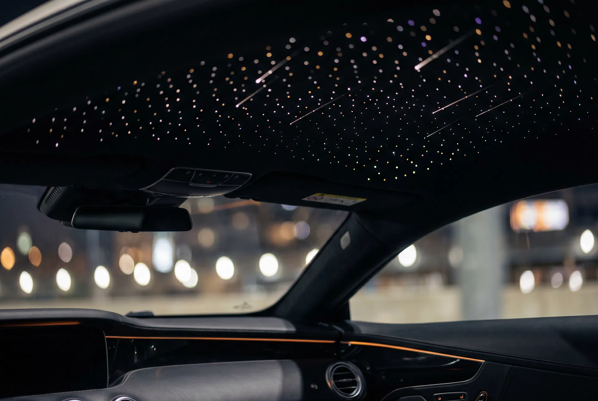 Sternenhimmel im Premium-Fahrzeug