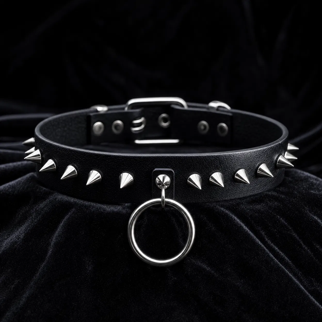 Spiked O-Ring Choker
