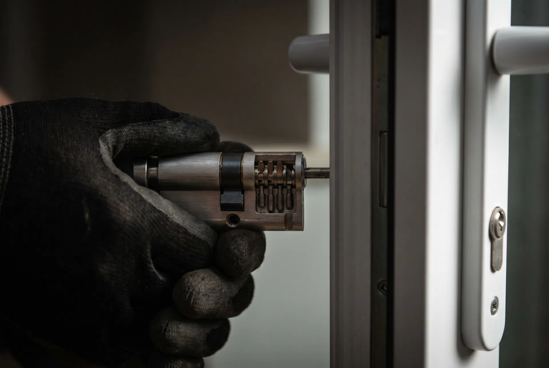 Anti-snap lock cylinder installation