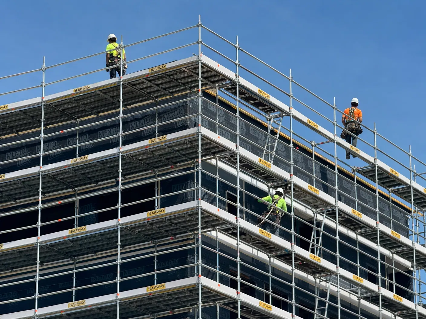 פיגומים ומבנים זמניים