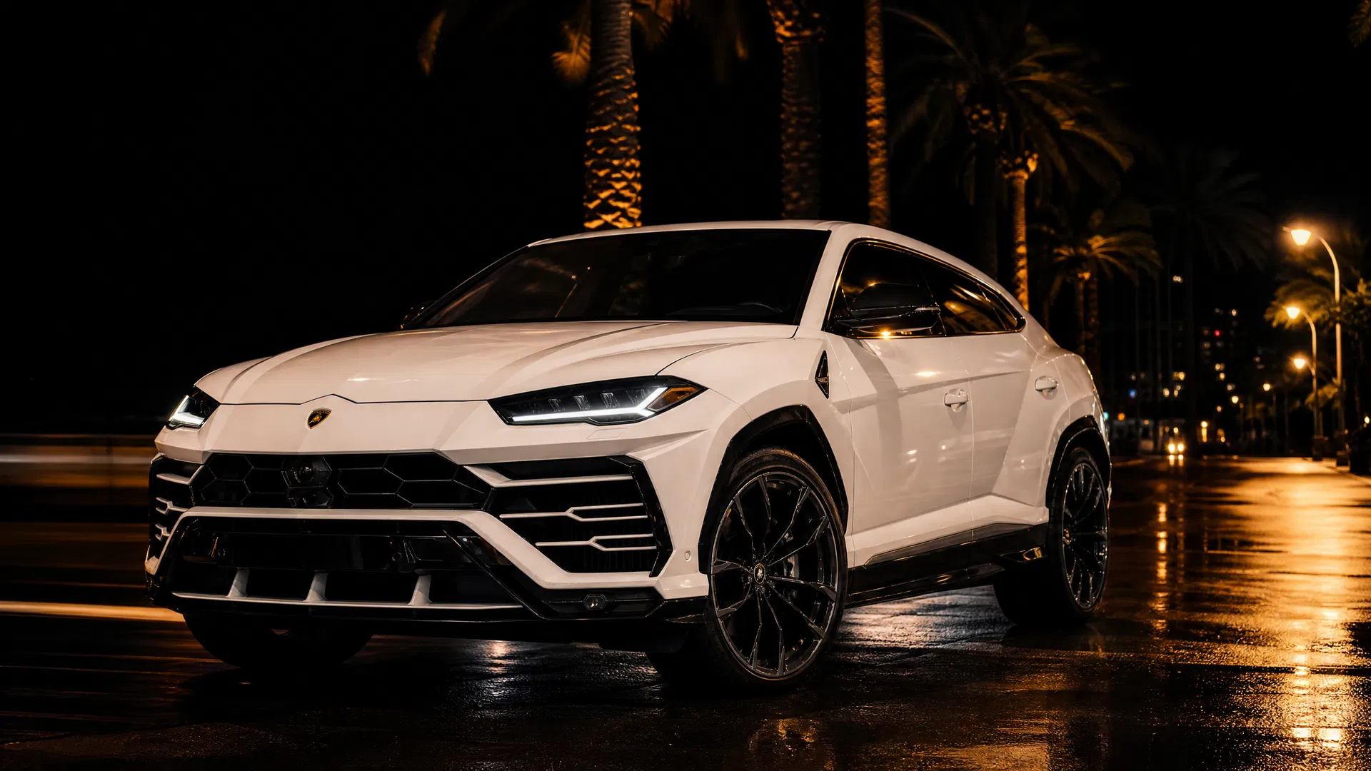 LAMBORGHINI URUS