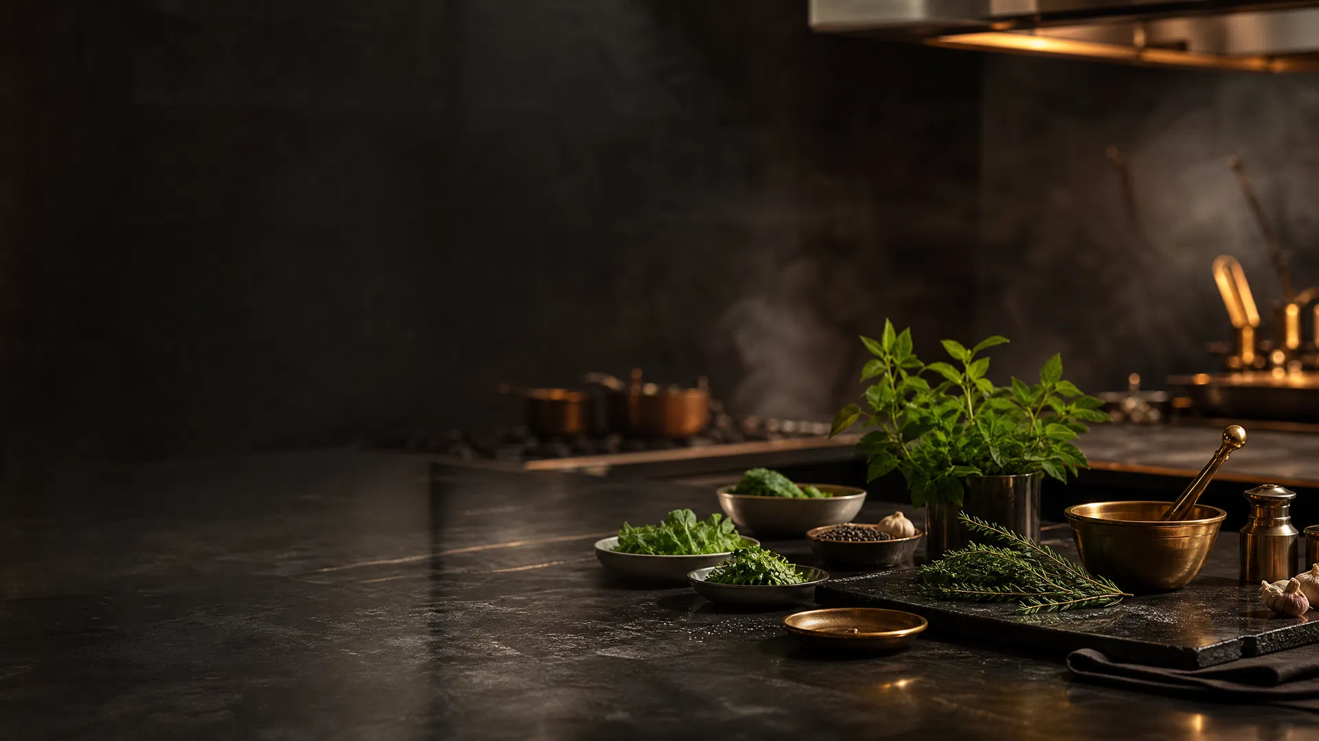 Cozinha gastronômica sofisticada em luz baixa
