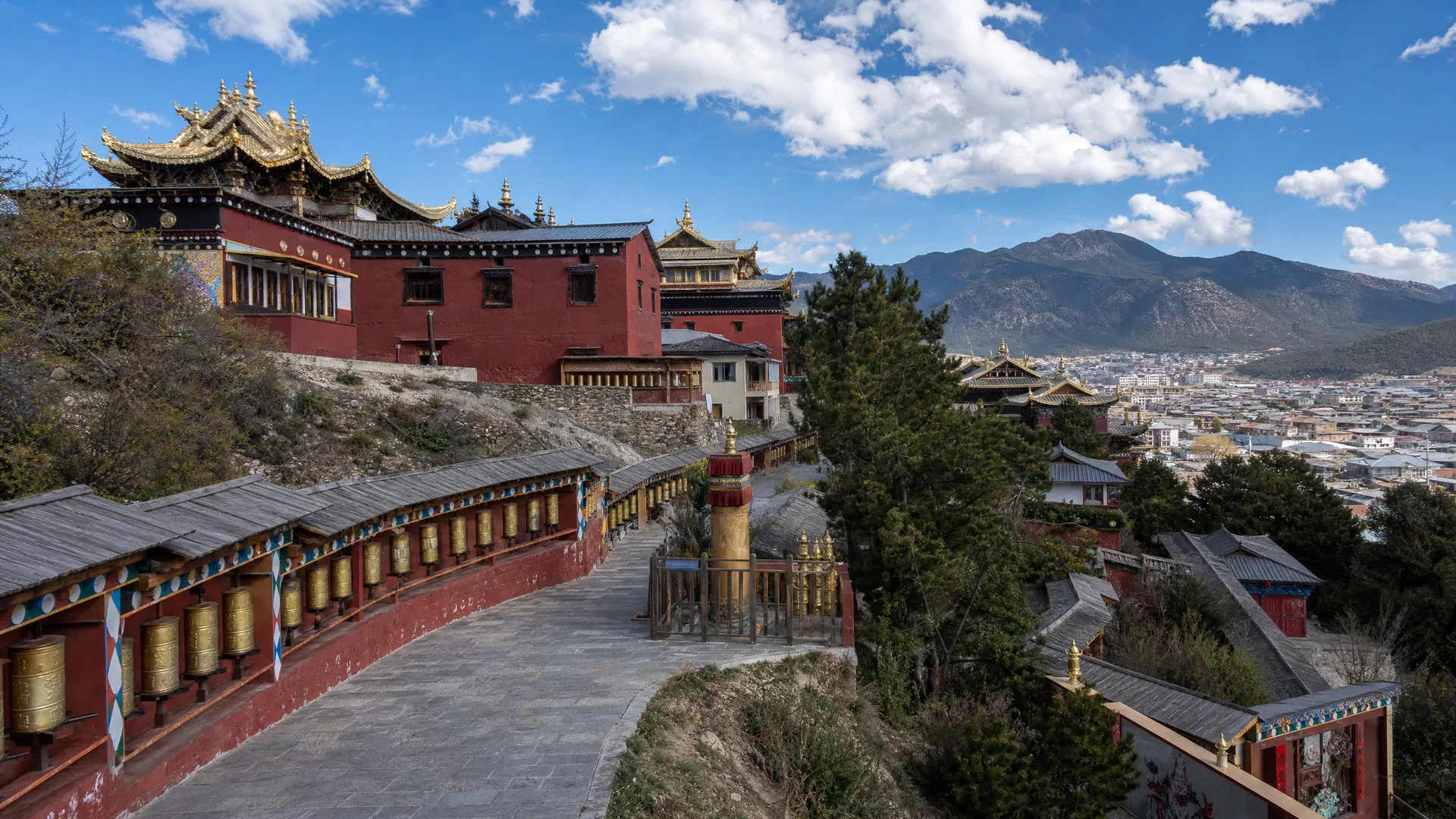 Shangri-La (香格里拉) — China travel destination