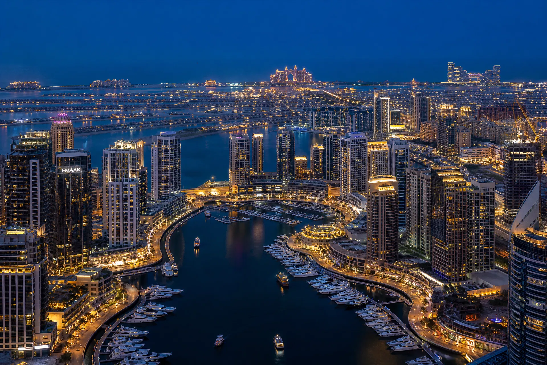 Emirates: Desert, City & Sea 9