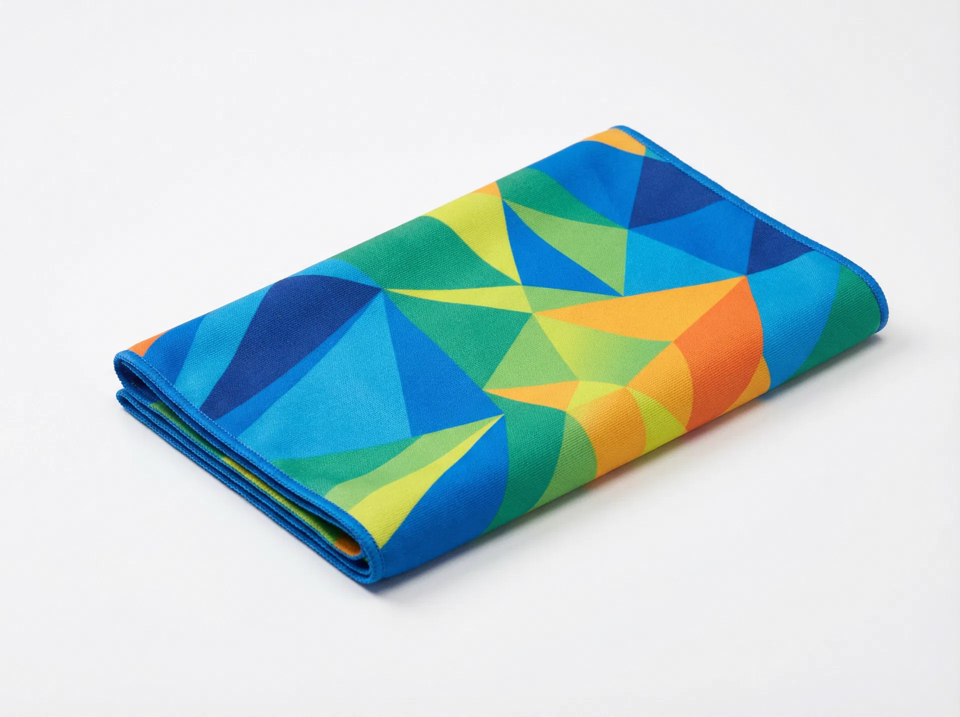 企業の創業100周年記念に全アイテムを統一デザインでフルライン展開