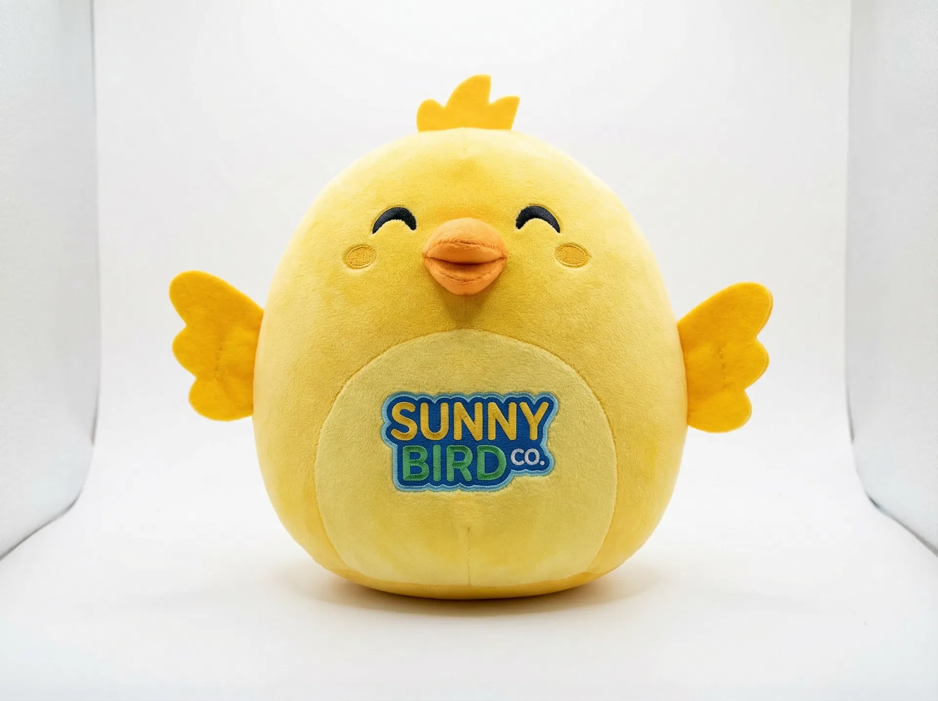 保険会社が自社キャラクターのぬいぐるみを代理店・顧客に配布