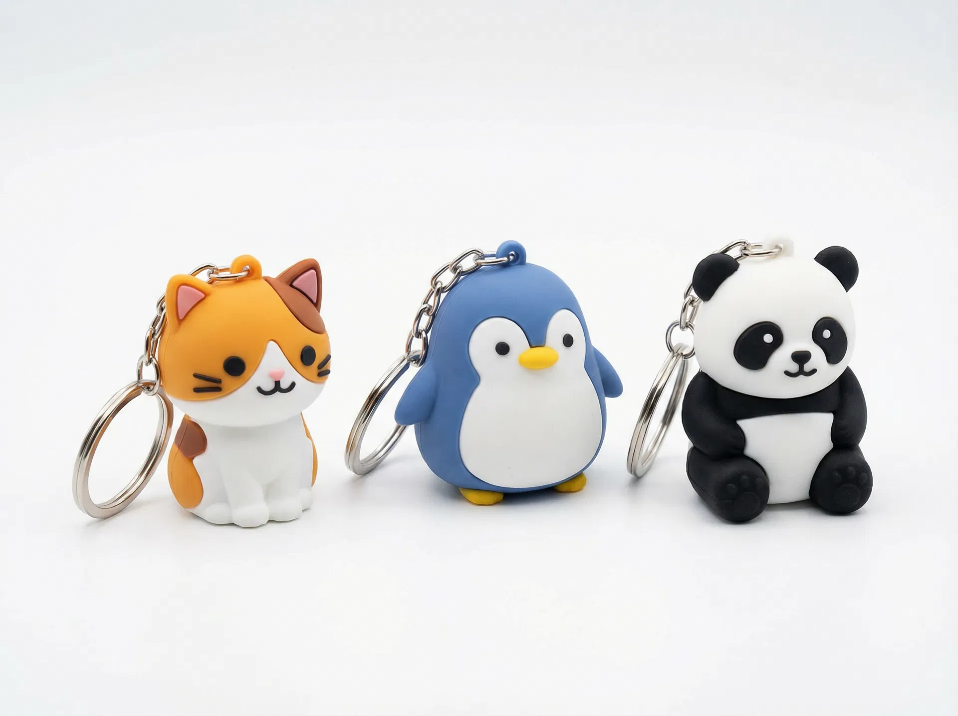 推し活用にアーティストのラバーキーホルダーをメンバー別展開