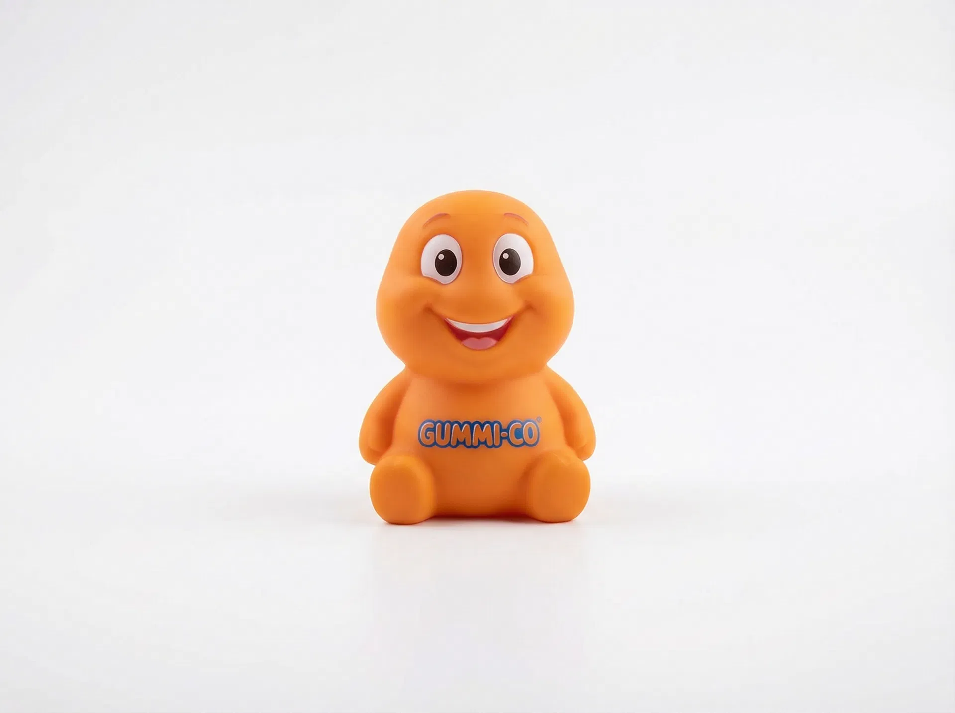 採用説明会で自社キャラクターのラバーフィギュアを配布