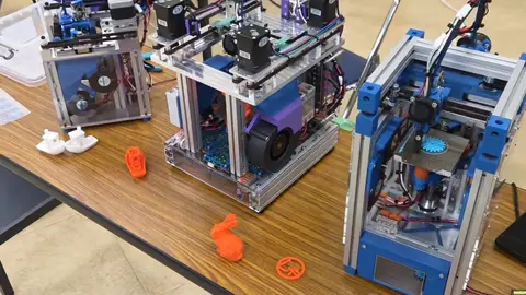 自作3Dプリンタの展示