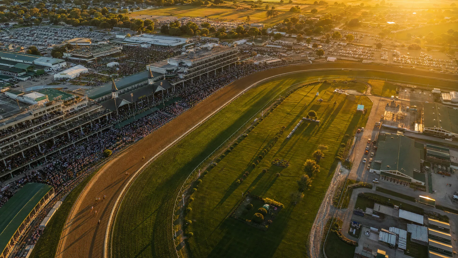 Racing track aerial