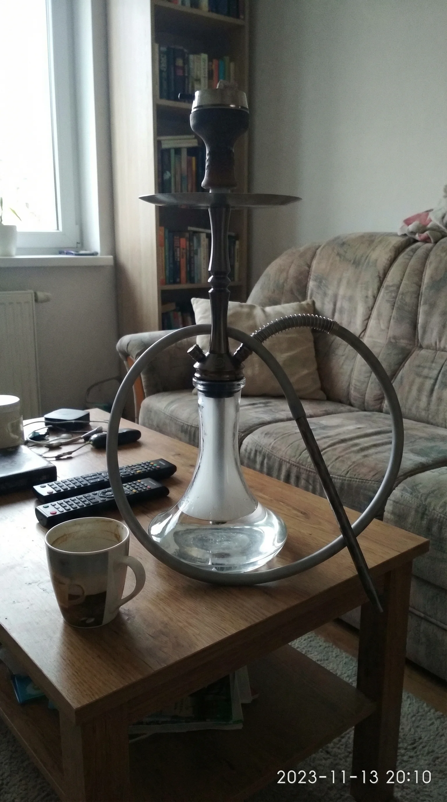 Before - Hookah - From Living Room to Luxury Studio