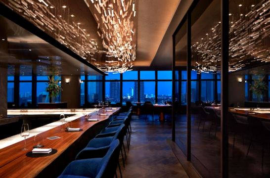 ホーチミン市の注目飲食店 - VOYAGEとChay Garden