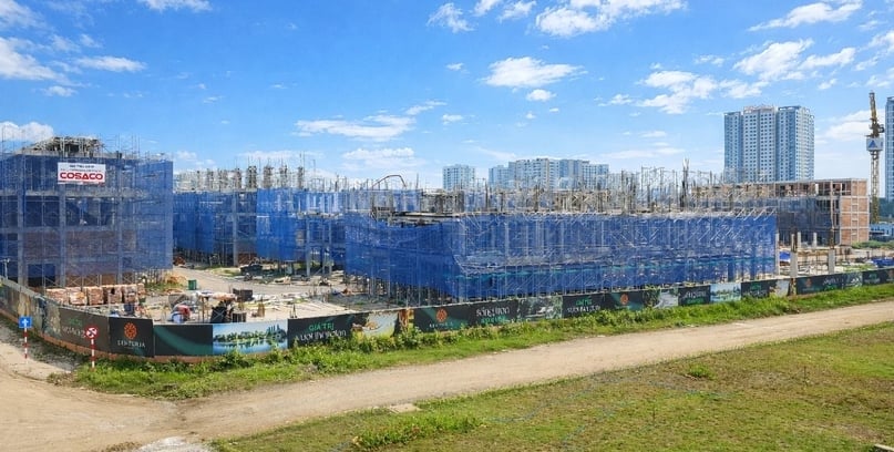 ベトナム不動産市場の二極化：住宅価格高騰とオフィス空室率上昇のコントラスト