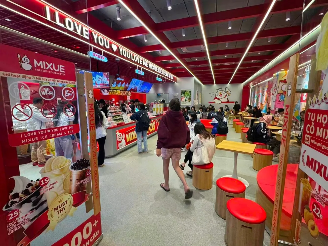 Mixueのベトナム撤退の始まり？世界最大飲料チェーンが直面する成長の壁