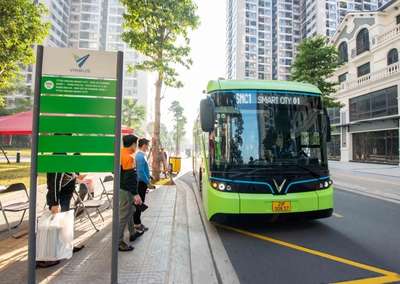 ハノイが電動バス53台を追加投入：2026年末に851台体制へ