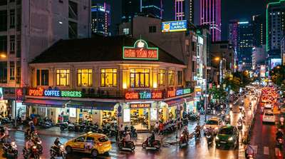 Jollibeeベトナム事業が過去最高業績：SWS+40%成長の背景と外食チェーン競争の行方