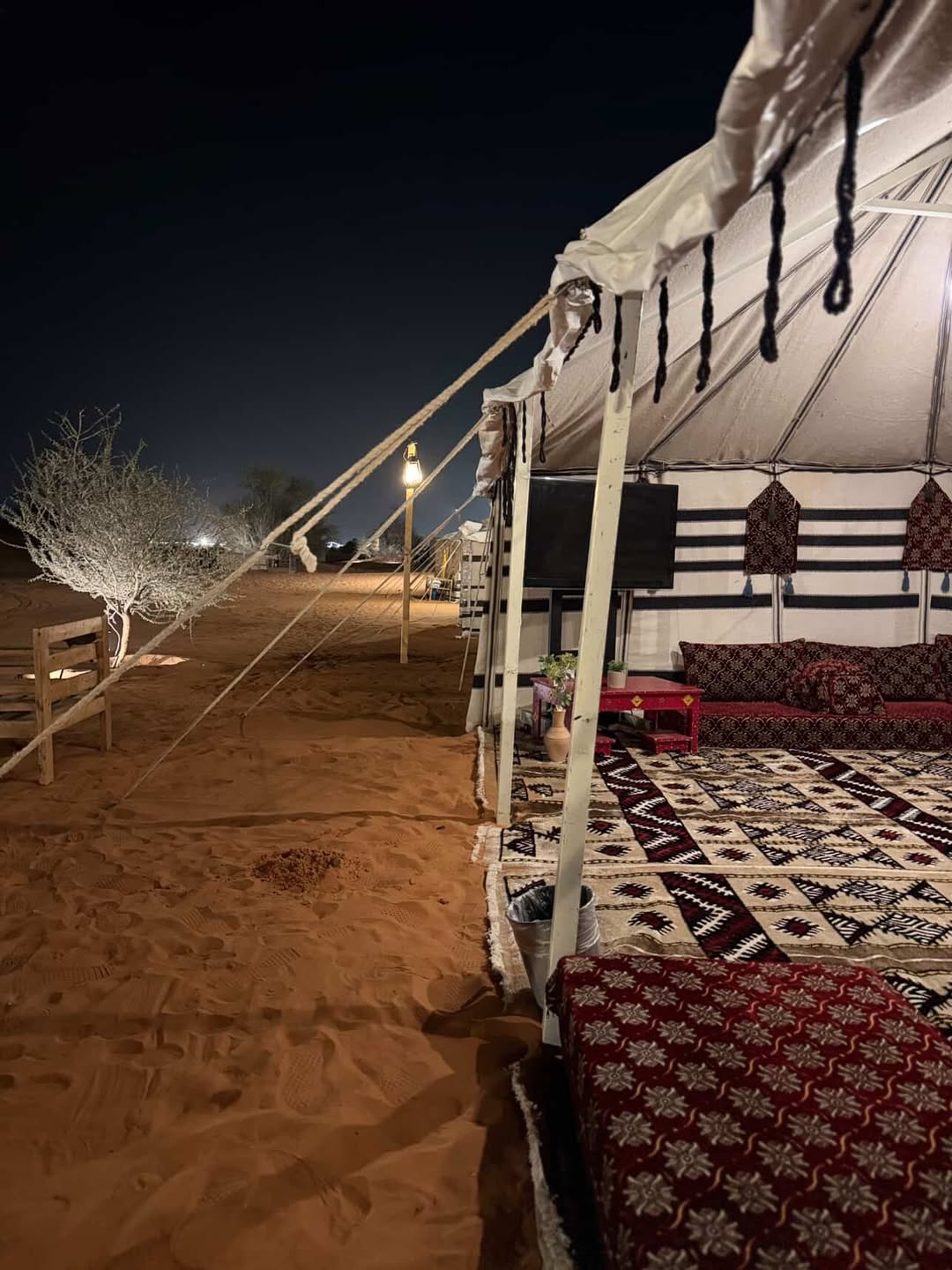 للايجار مخيم بسعر مناسب