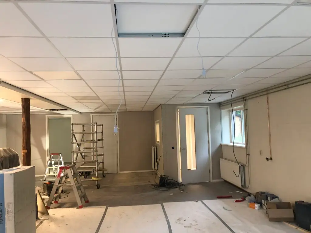 Systeemplafonds - Afbouw Bakker Apeldoorn