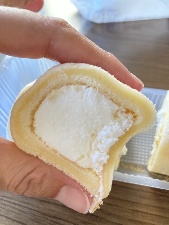 Lawson Imo Roll Cake